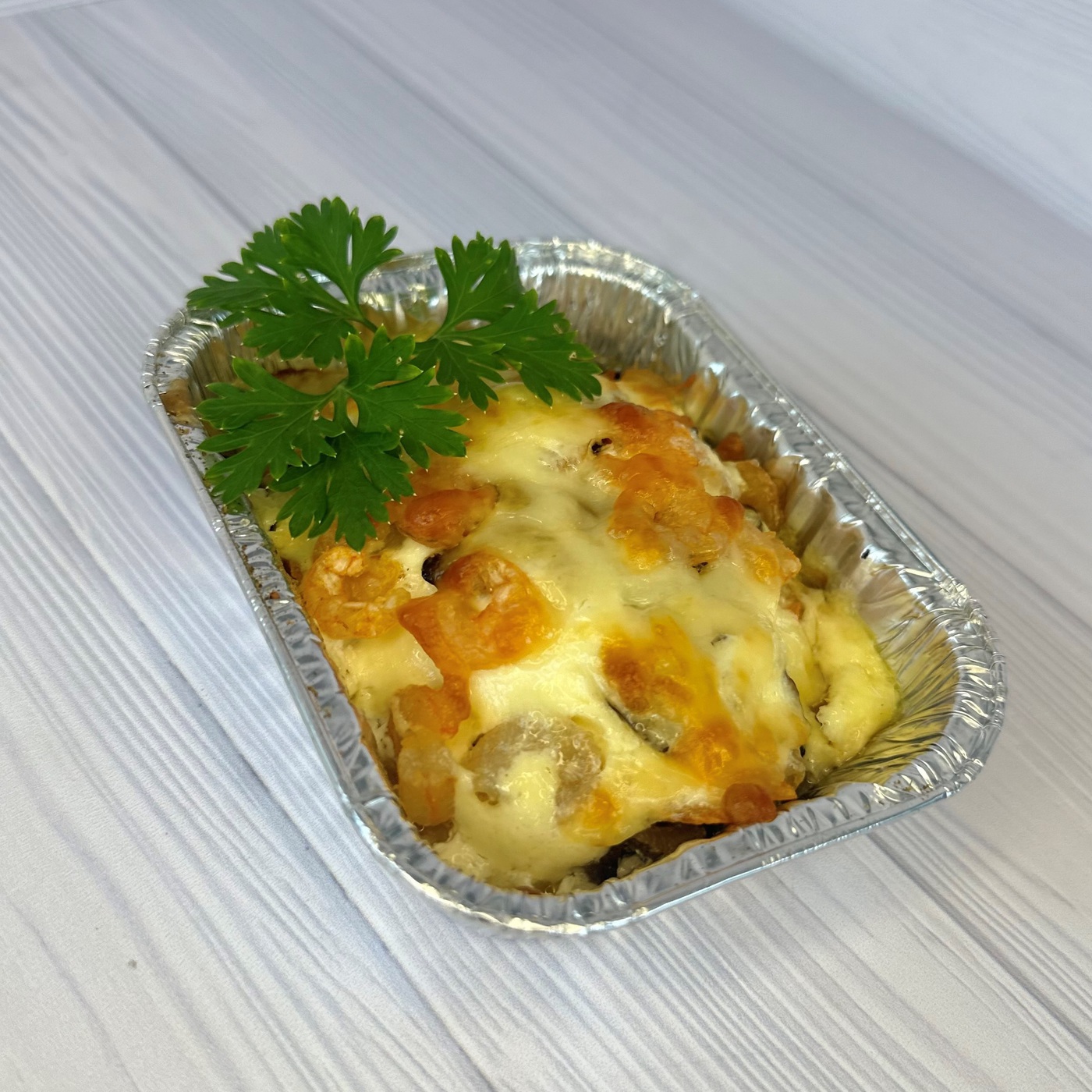 Горбуша запечённая с креветками и грибами (заказ)