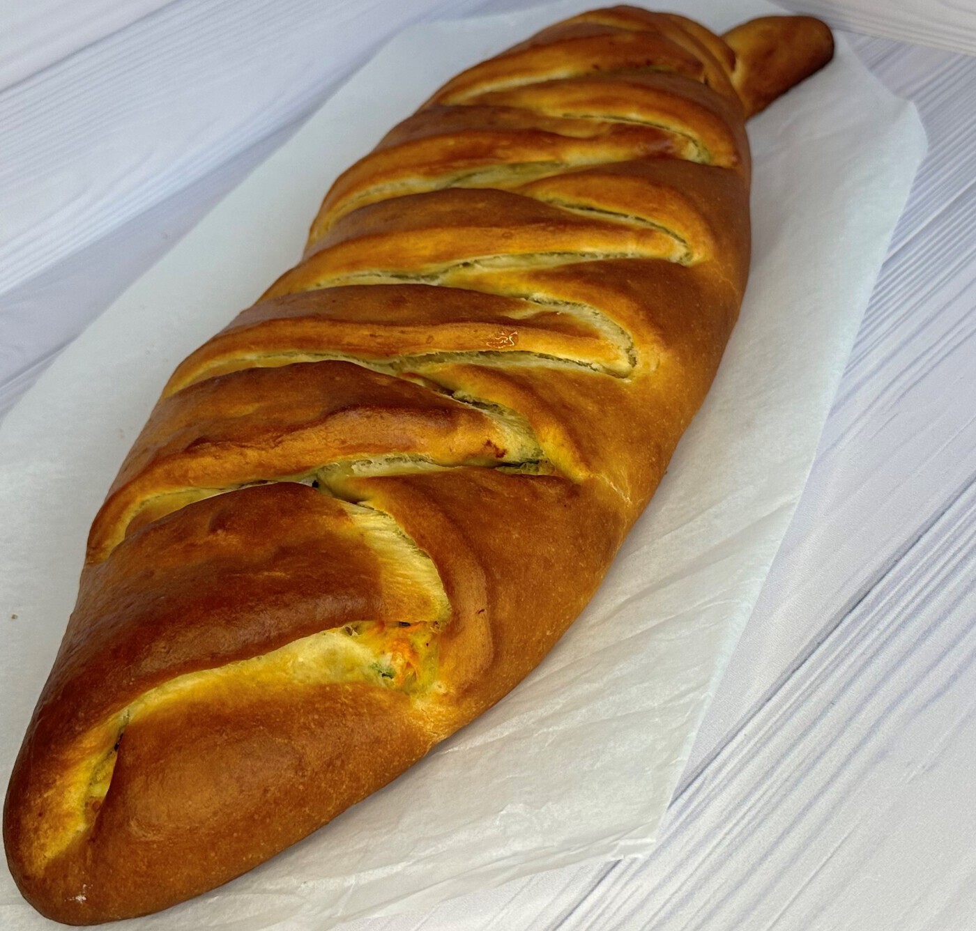 Рыбный пирог с кетой, морковью и яйцом